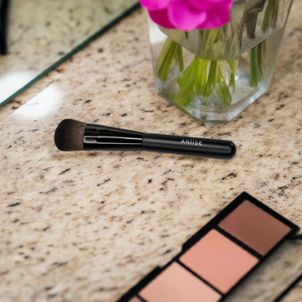 Contouring Makeup Brush